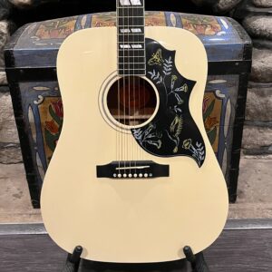 2018 Limited Edition Gibson Hummingbird - Alpine White